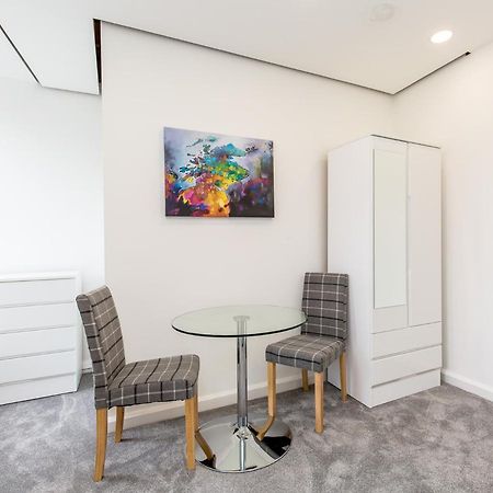 Modern Studio Next To Edinburgh Castle Apartment ภายนอก รูปภาพ