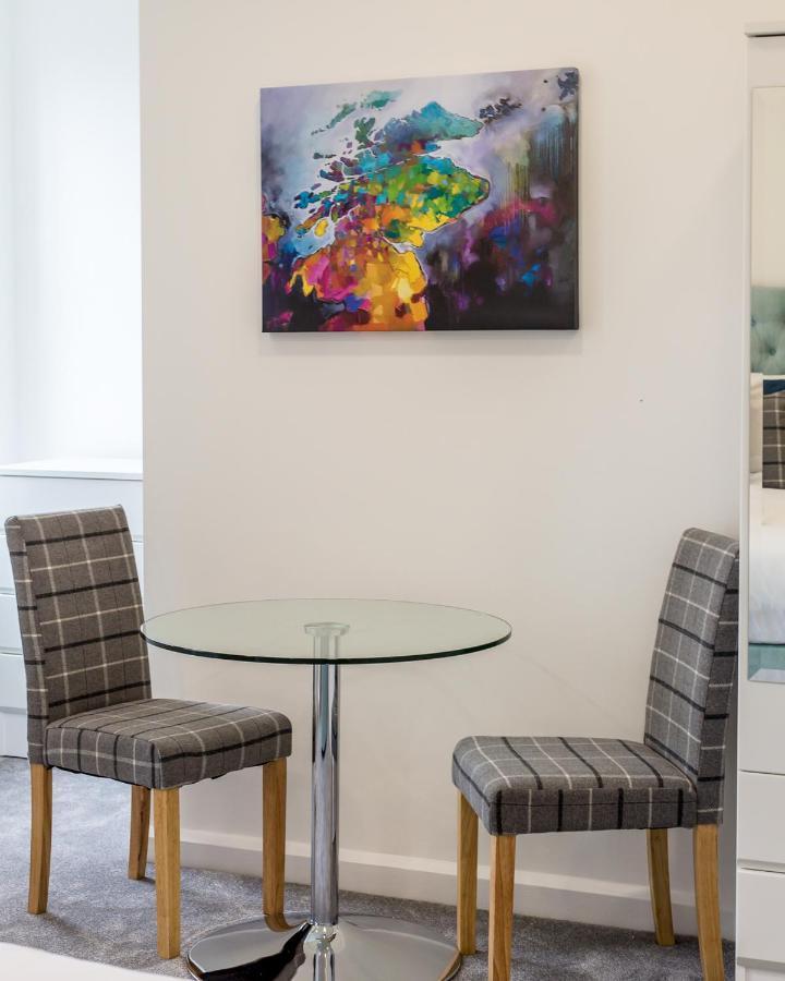 Modern Studio Next To Edinburgh Castle Apartment ภายนอก รูปภาพ