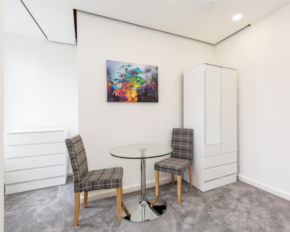 Modern Studio Next To Edinburgh Castle Apartment ภายนอก รูปภาพ