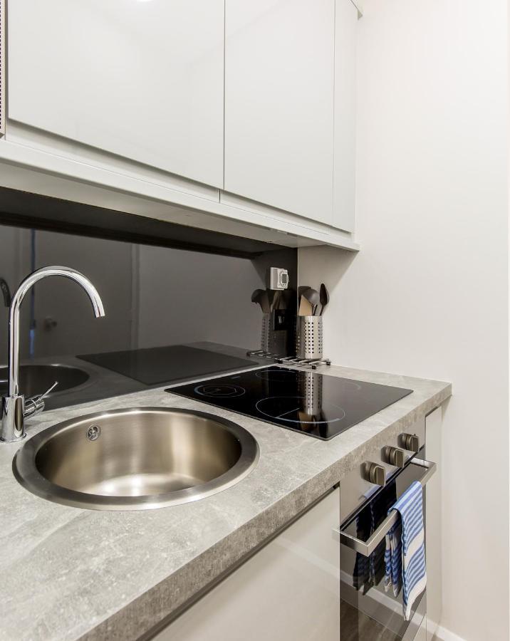 Modern Studio Next To Edinburgh Castle Apartment ภายนอก รูปภาพ