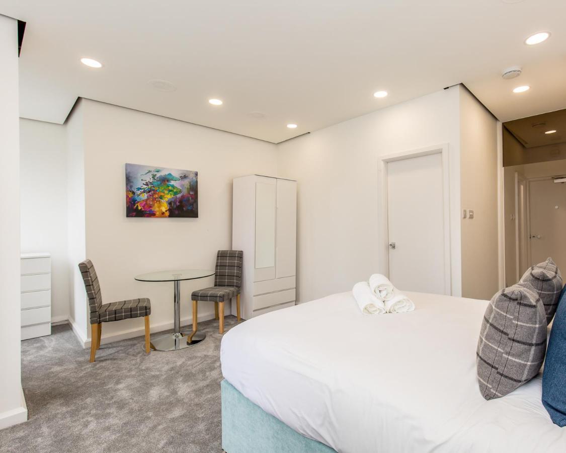 Modern Studio Next To Edinburgh Castle Apartment ภายนอก รูปภาพ